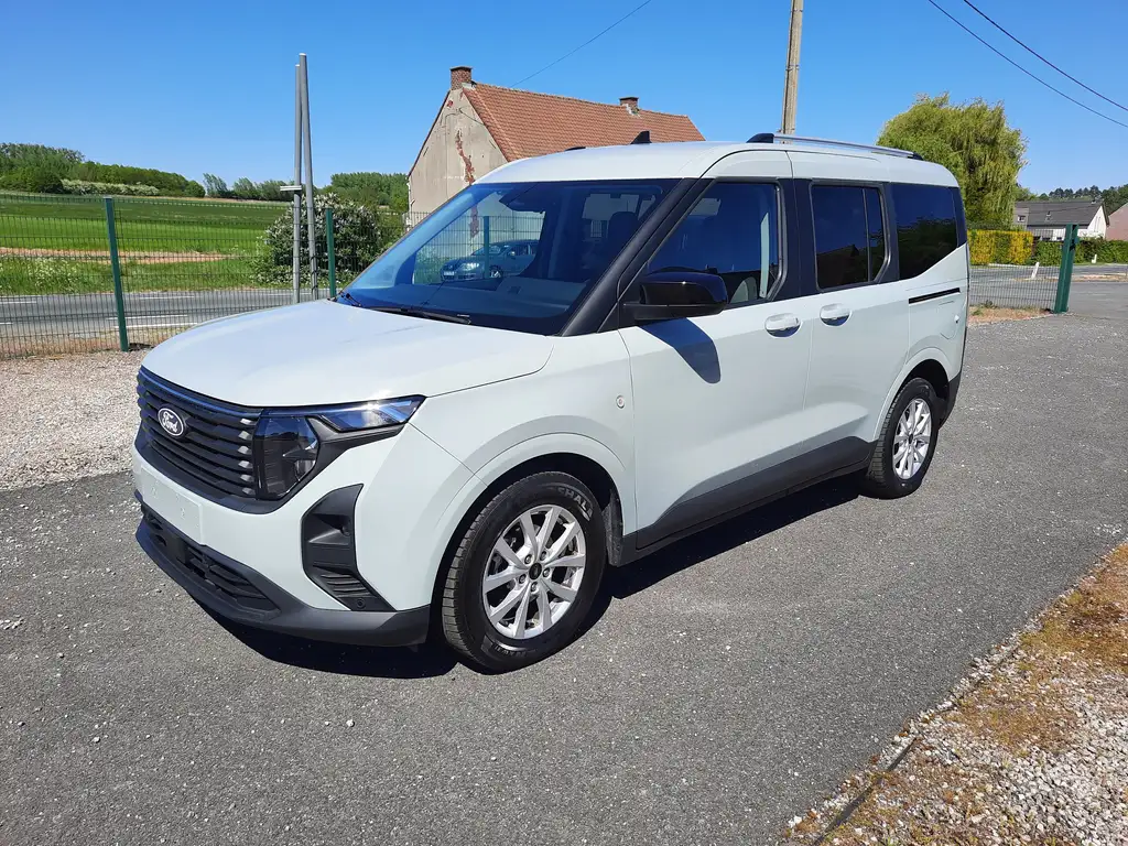 Ford Tourneo Courier 2025 из Европы — купить под ключ