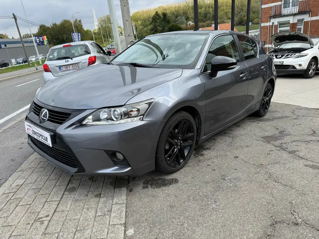 Lexus CT 200h 2017 из Европы — купить под ключ