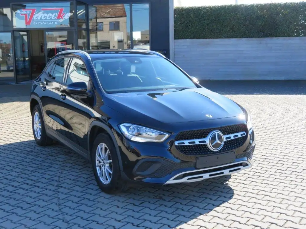 Mercedes-Benz GLA 180 2022 из Европы — купить под ключ