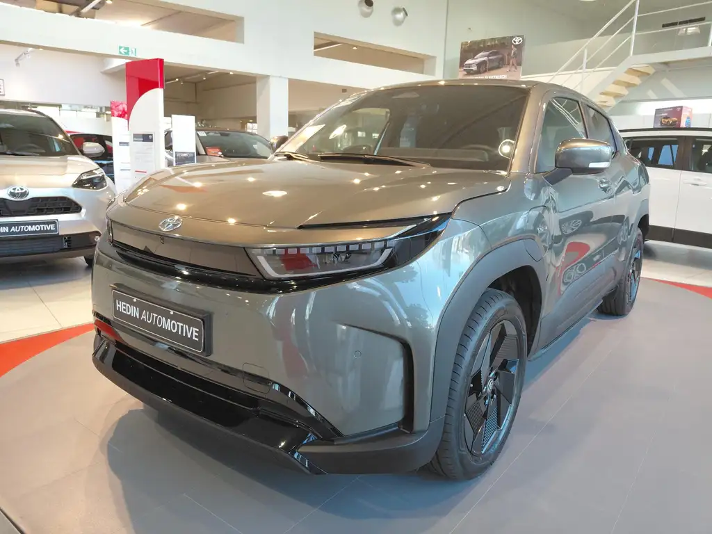 Toyota Urban Cruiser 2026 из Европы — купить под ключ