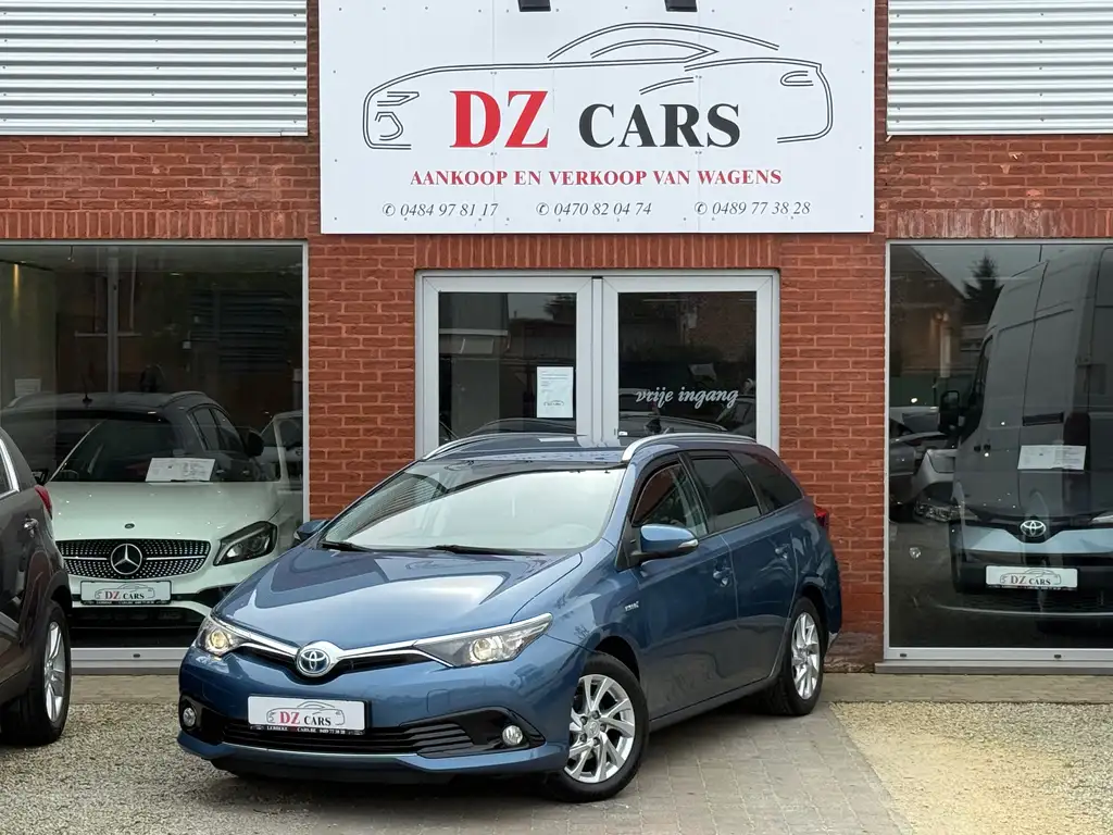 Toyota Auris 2015 из Европы — купить под ключ