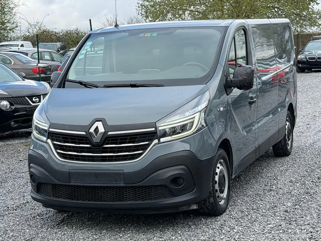 Renault Trafic 2021 из Европы — купить под ключ