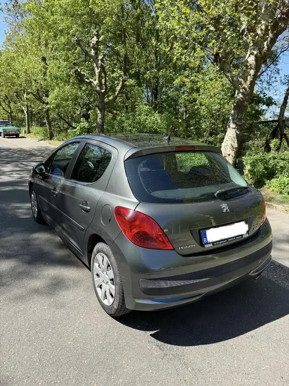 Peugeot 207 2009 из Европы — купить под ключ
