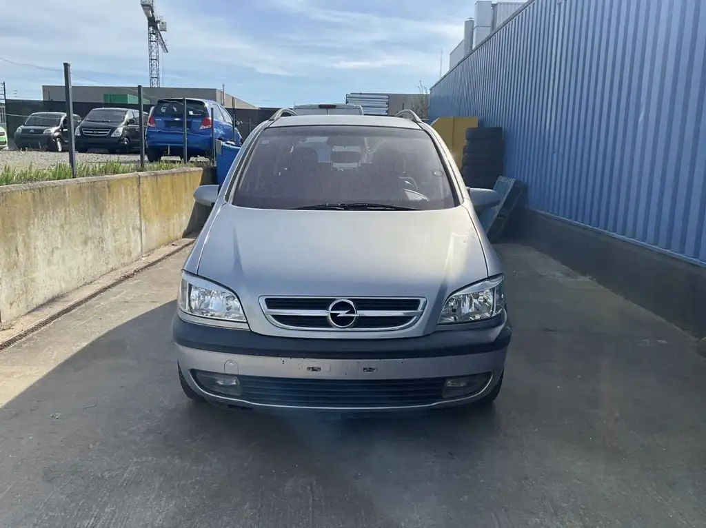 Opel Zafira 2002 из Европы — купить под ключ