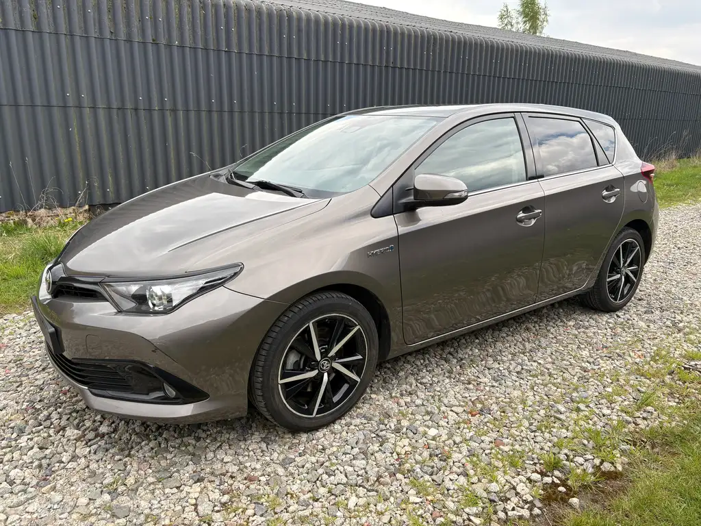 Toyota Auris 2019 из Европы — купить под ключ