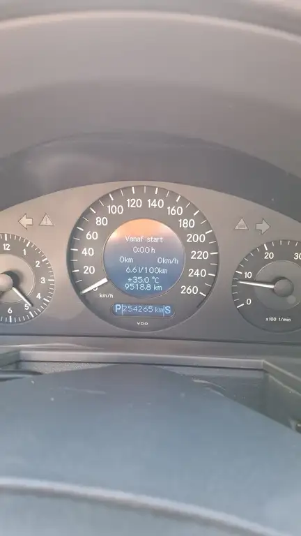 Mercedes-Benz E 200 1999 из Европы — купить под ключ