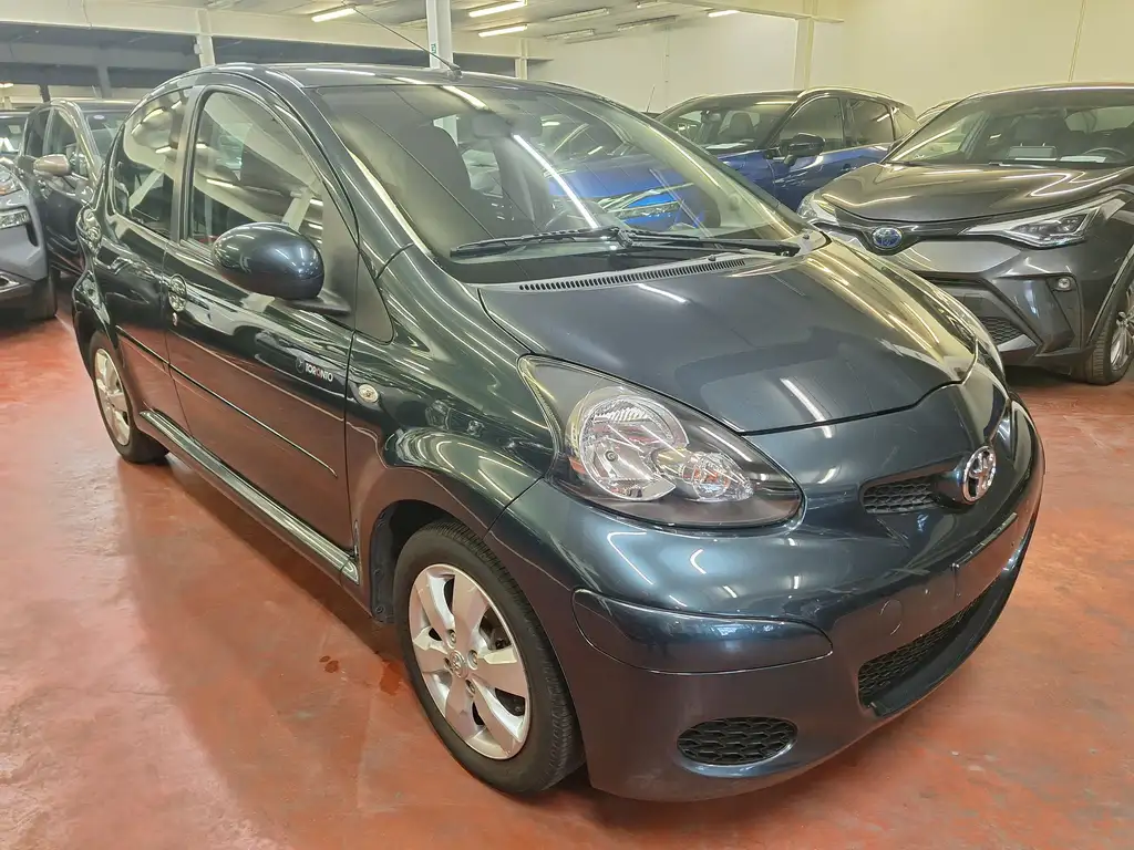 Toyota Aygo 2012 из Европы — купить под ключ