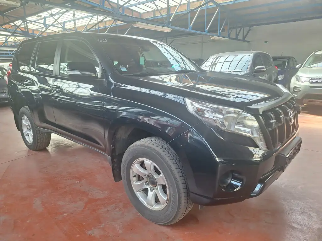Toyota Land Cruiser 2017 из Европы — купить под ключ