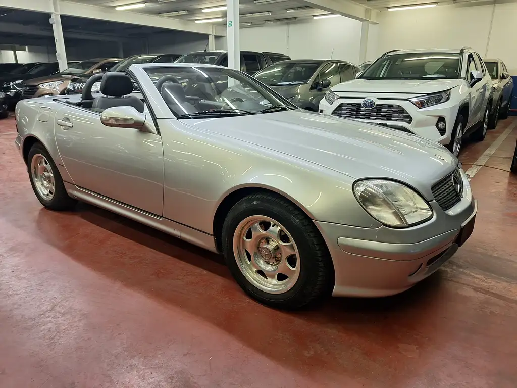 Mercedes-Benz SLK 200 2001 из Европы — купить под ключ