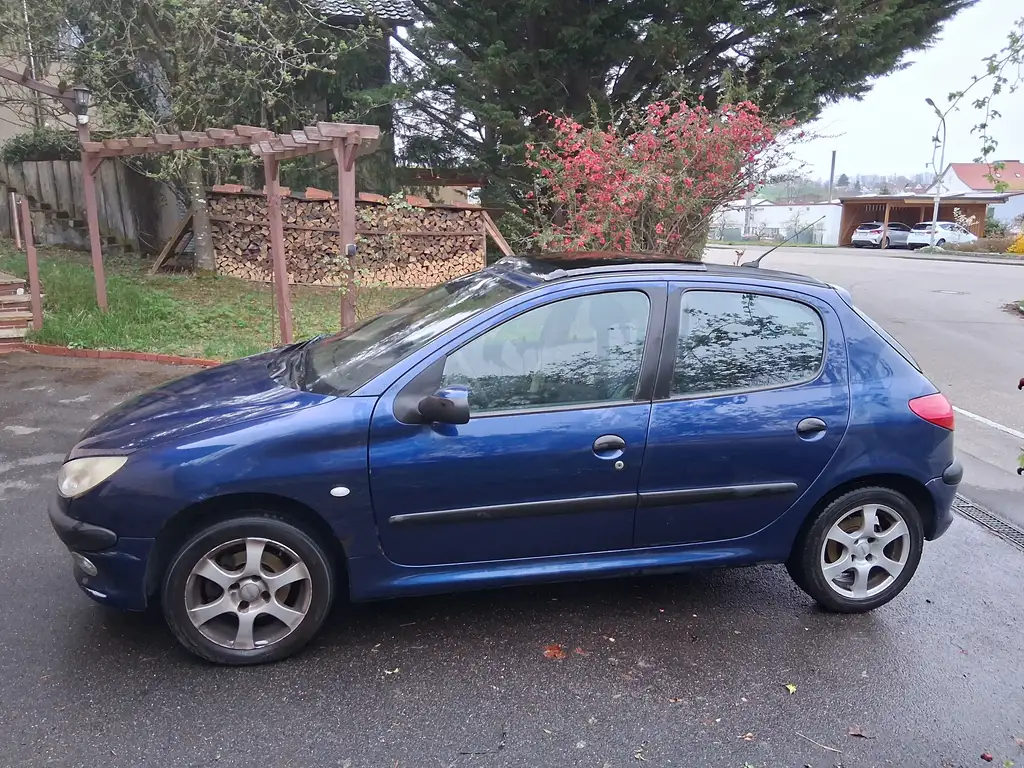 Peugeot 206 2003 из Европы — купить под ключ