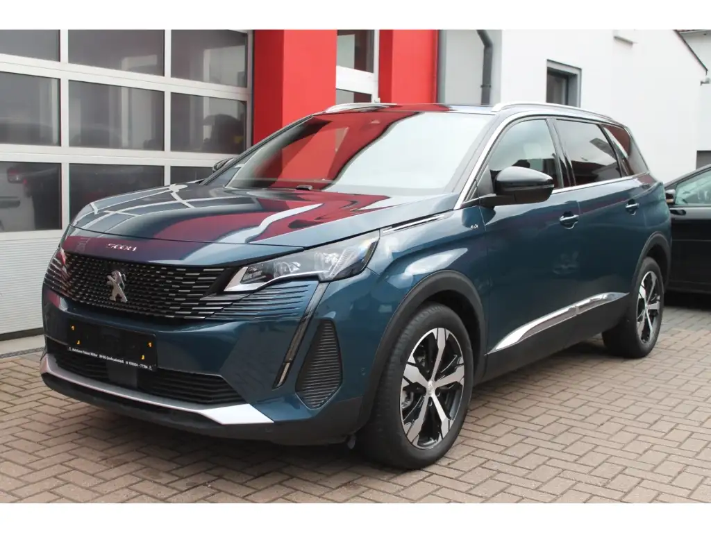 Peugeot 5008 2022 из Европы — купить под ключ