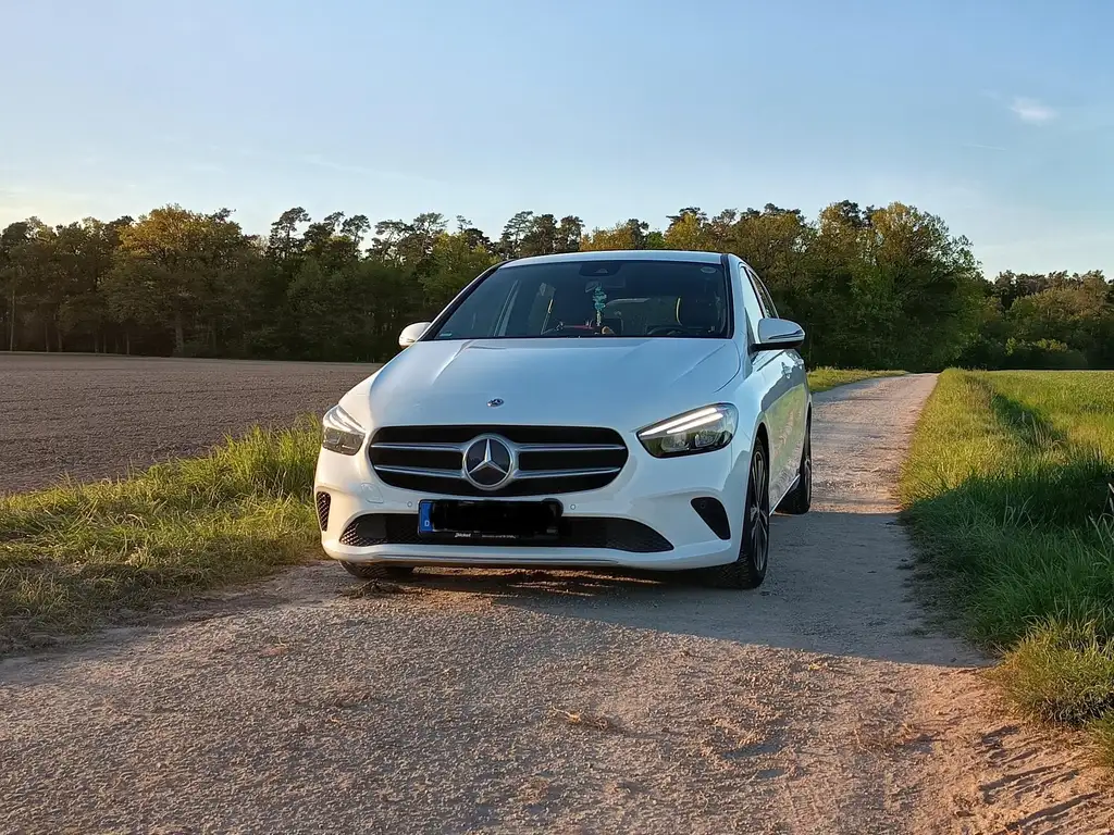 Mercedes-Benz B 200 2019 из Европы — купить под ключ