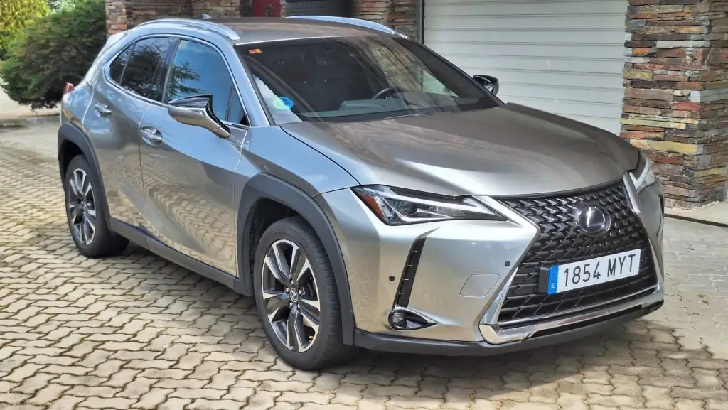 Lexus UX 250h 2020 из Европы — купить под ключ