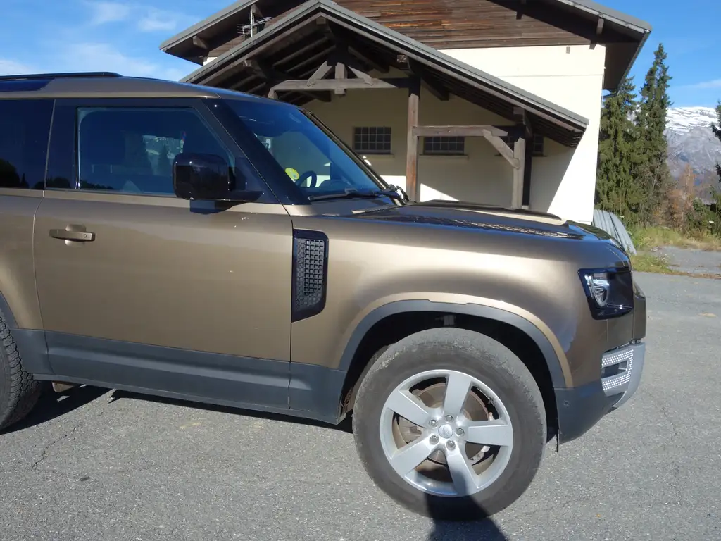 Land Rover Defender 2022 из Европы — купить под ключ