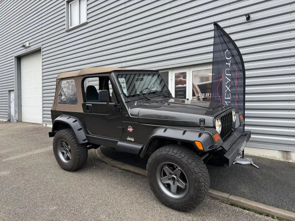 Jeep Wrangler 1997 из Европы — купить под ключ