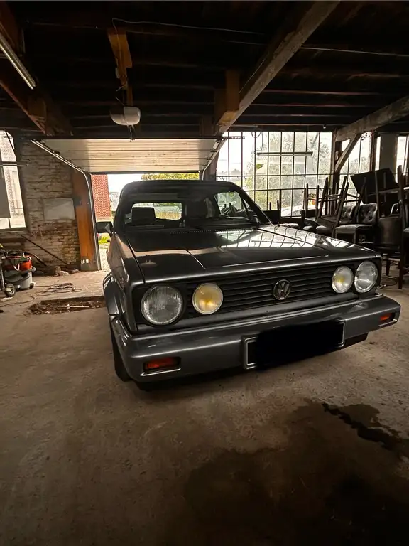 Volkswagen Golf Cabriolet 1990 из Европы — купить под ключ