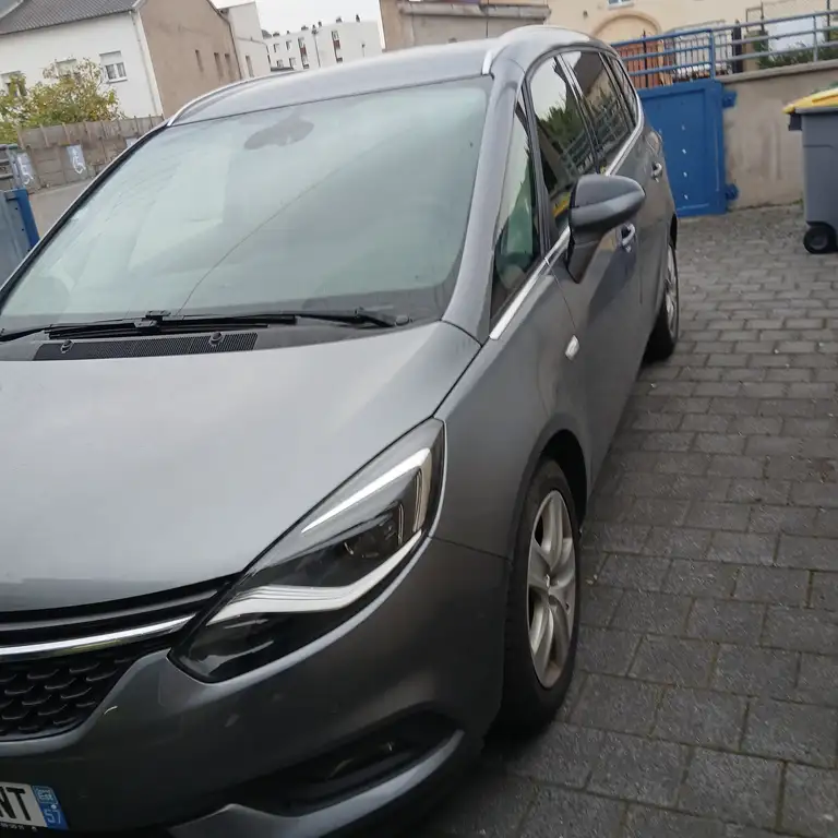 Opel Zafira Tourer 2018 из Европы — купить под ключ