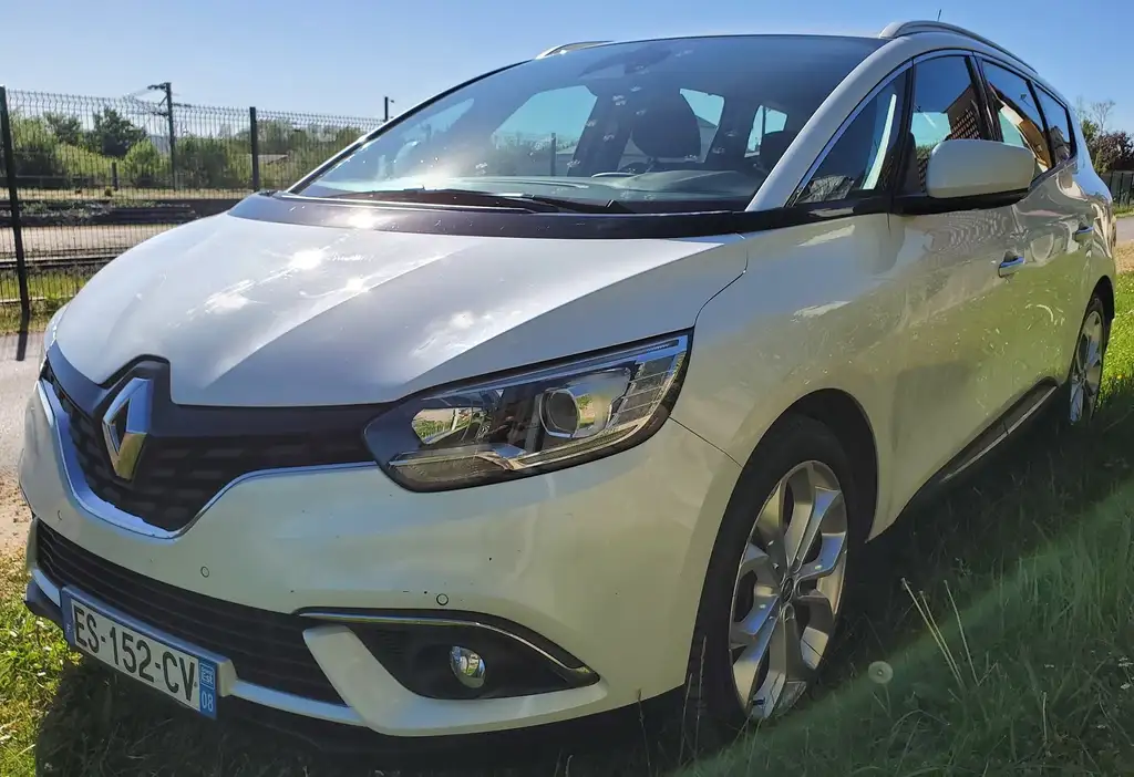Renault Grand Scenic 2017 из Европы — купить под ключ