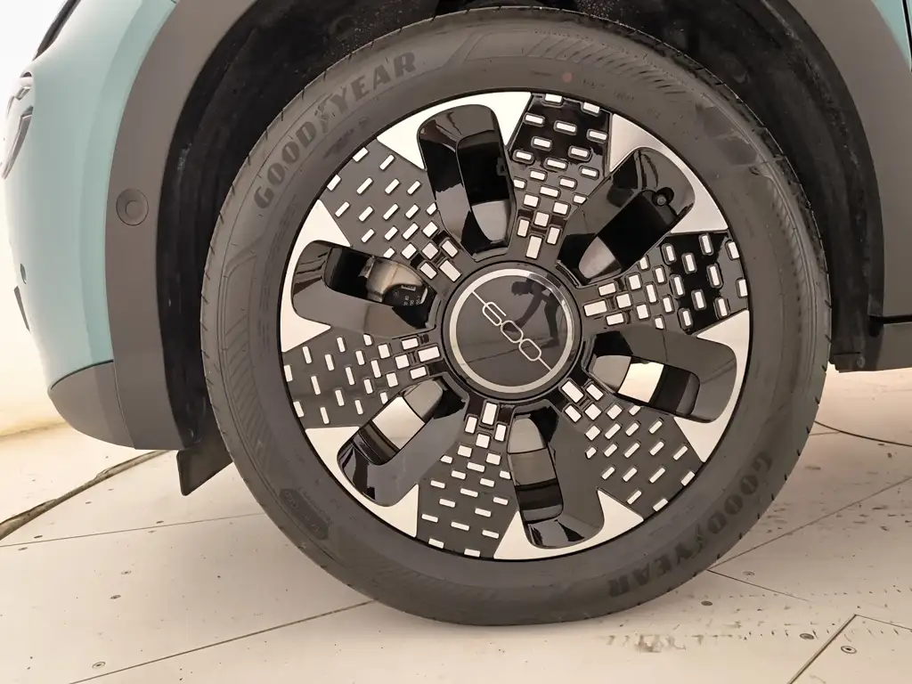 Fiat 600 2025 из Европы — купить под ключ
