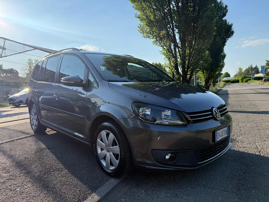 Volkswagen Touran 2014 из Европы — купить под ключ