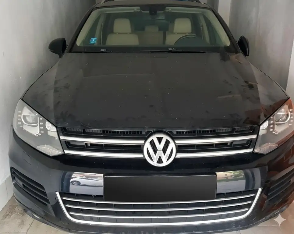 Volkswagen Touareg 2010 из Европы — купить под ключ