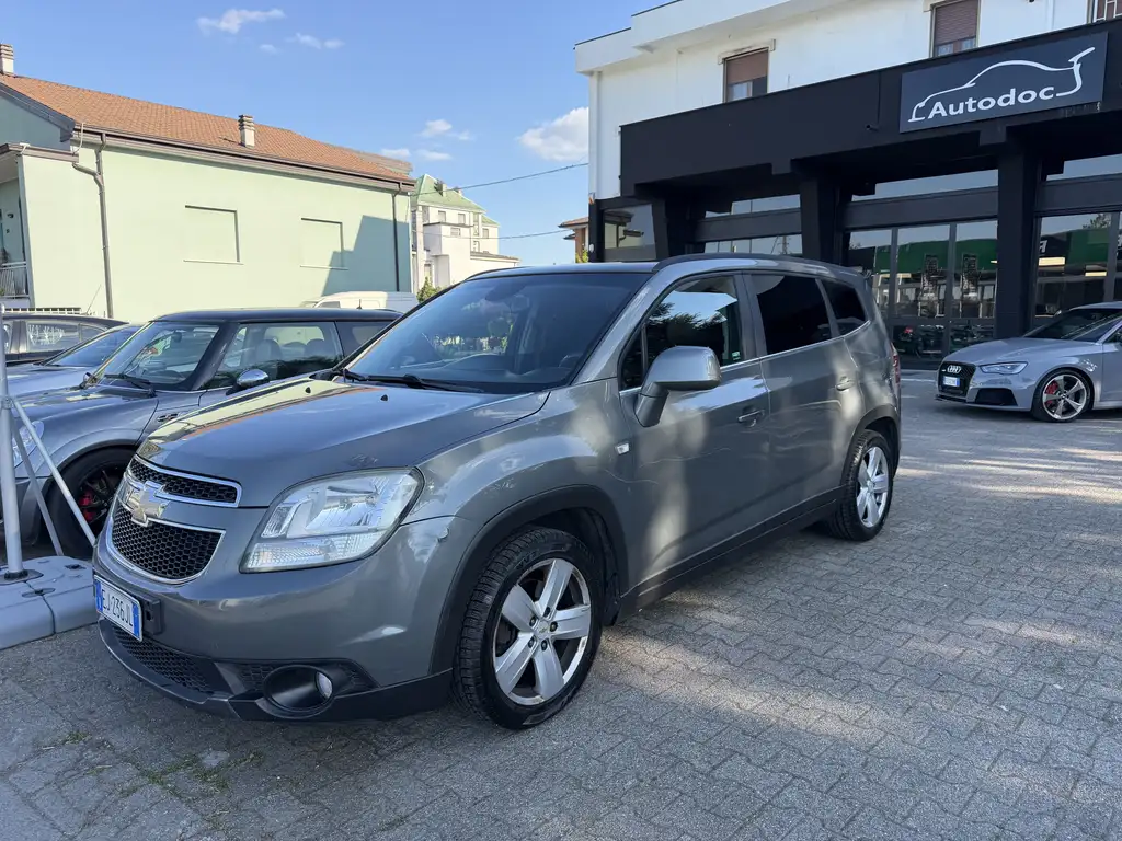 Chevrolet Orlando 2011 из Европы — купить под ключ