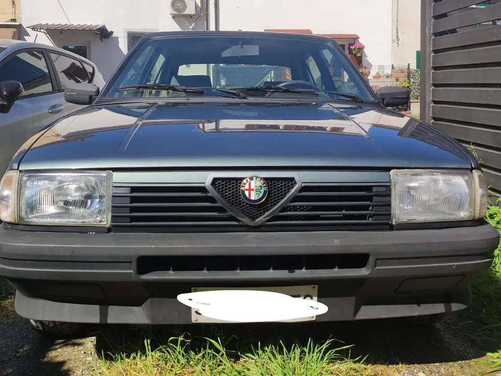 Alfa Romeo 33 1988 из Европы — купить под ключ