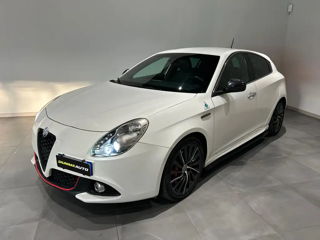 Alfa Romeo Giulietta 2010 из Европы — купить под ключ