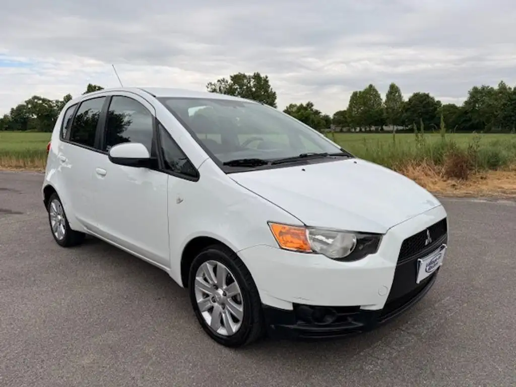 Mitsubishi Colt 2010 из Европы — купить под ключ