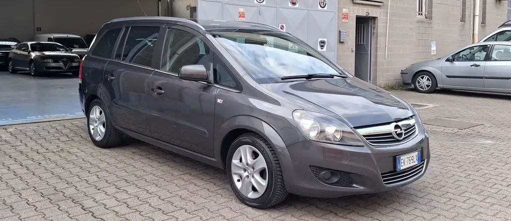 Opel Zafira 2012 из Европы — купить под ключ