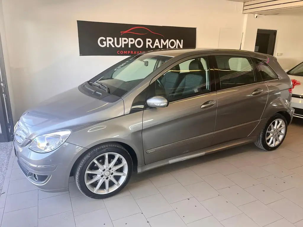 Mercedes-Benz B 180 2007 из Европы — купить под ключ