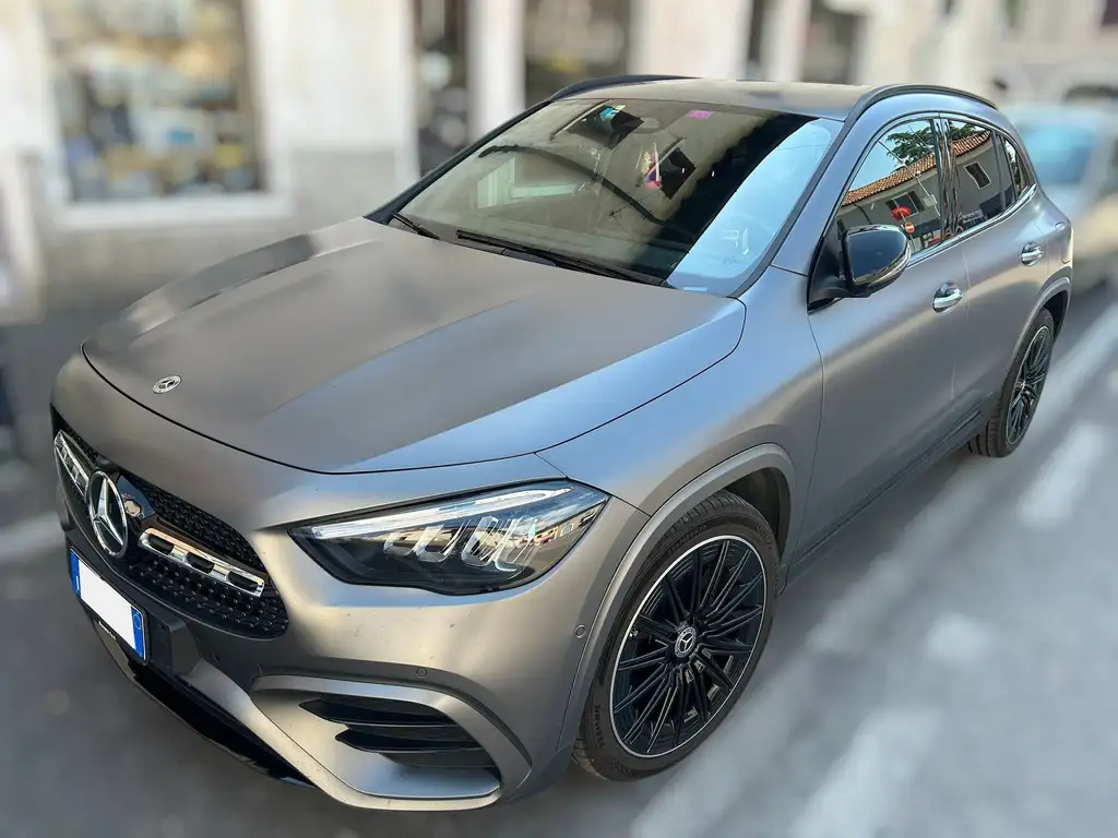 Mercedes-Benz GLA 200 2024 из Европы — купить под ключ