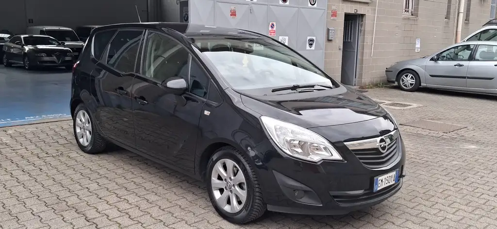Opel Meriva 2012 из Европы — купить под ключ