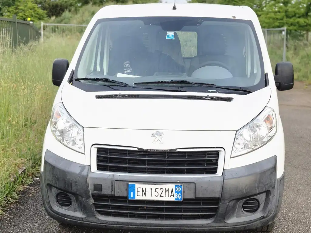 Peugeot Expert 2012 из Европы — купить под ключ