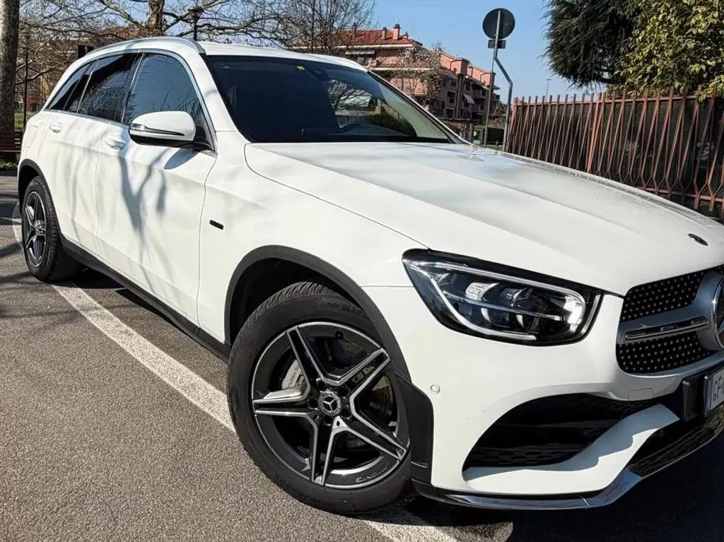 Mercedes-Benz GLC 300 2021 из Европы — купить под ключ