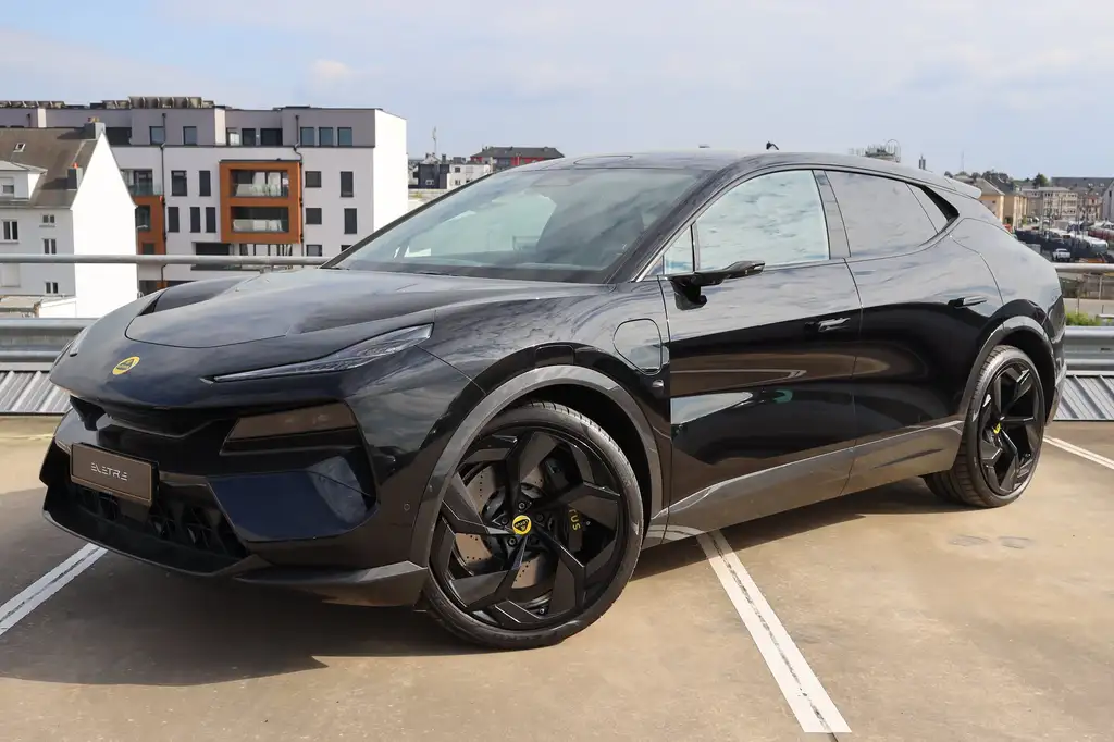 Lotus Eletre 2024 из Европы — купить под ключ