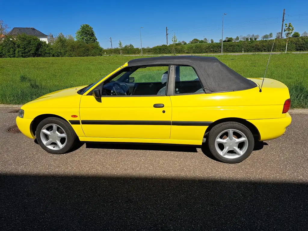 Ford Escort 1997 из Европы — купить под ключ