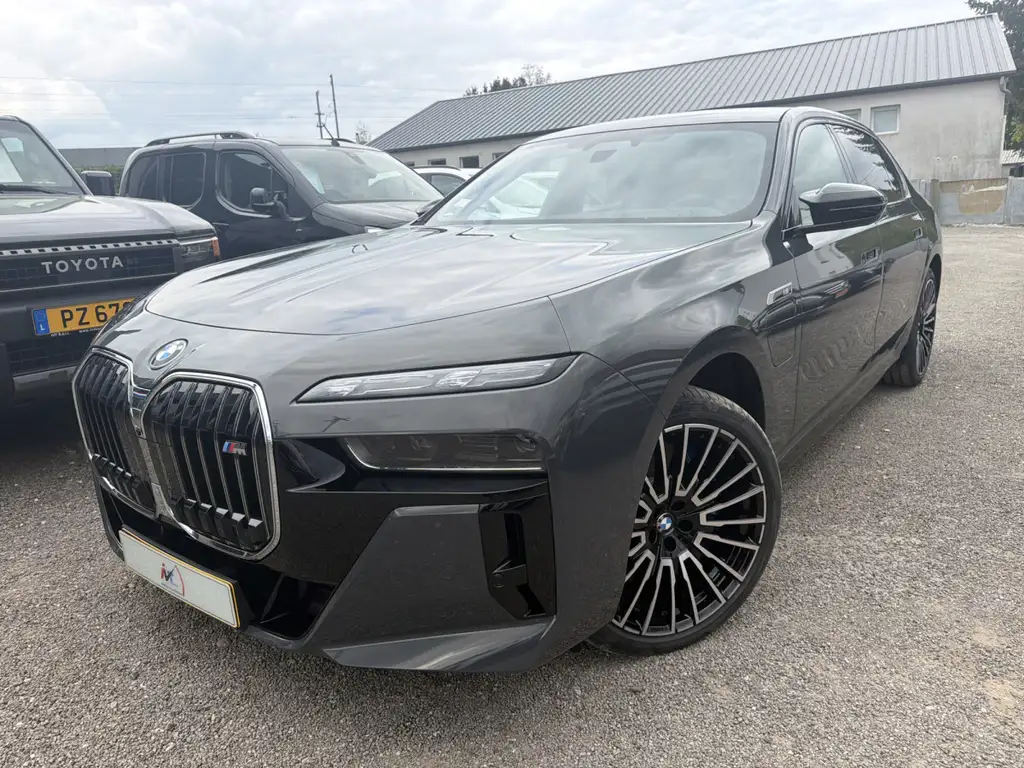 BMW 760 2026 из Европы — купить под ключ