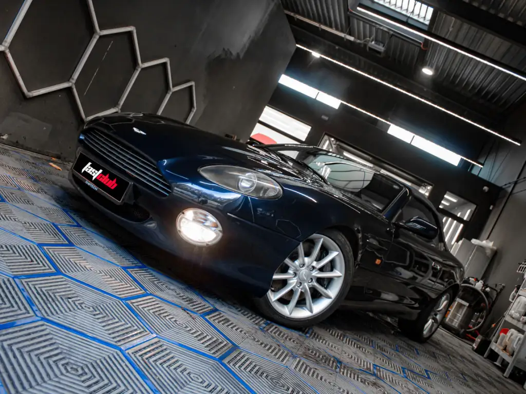 Aston Martin DB 2001 из Европы — купить под ключ
