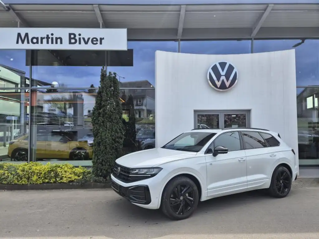 Volkswagen Touareg 2026 из Европы — купить под ключ