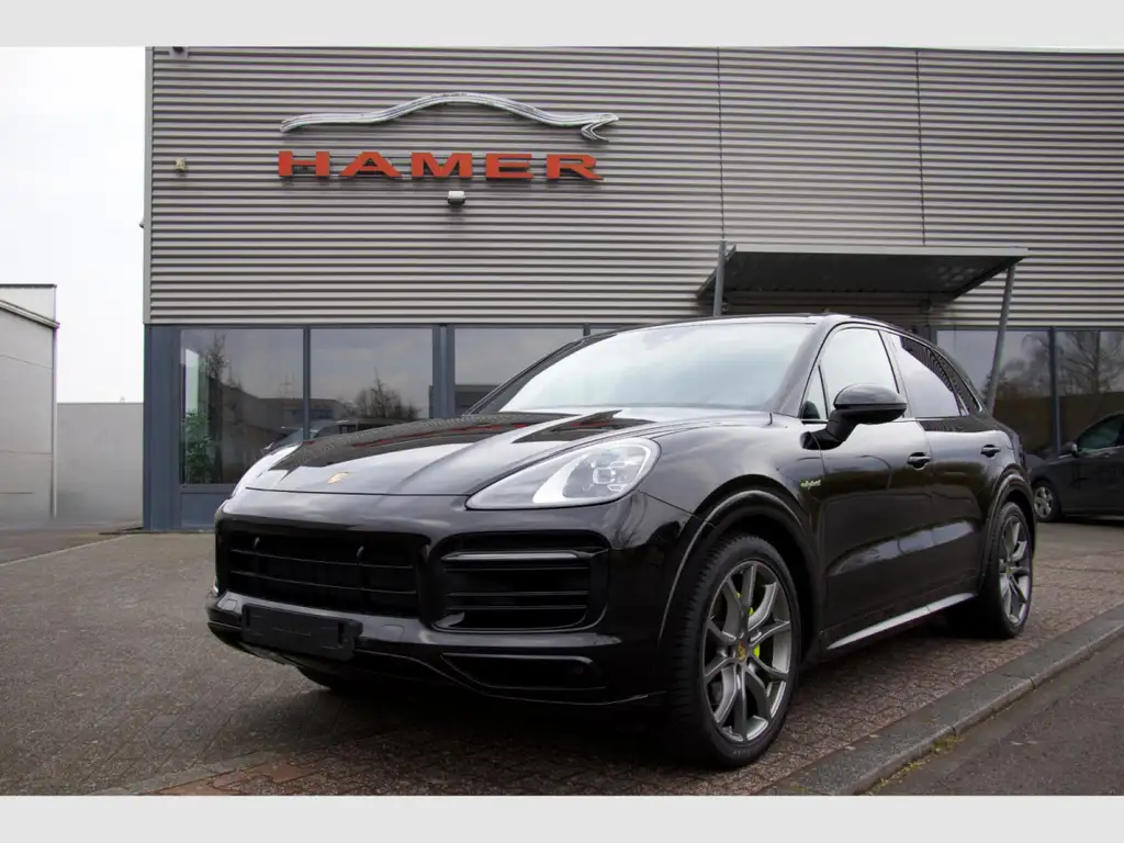 Porsche Cayenne 2023 из Европы — купить под ключ