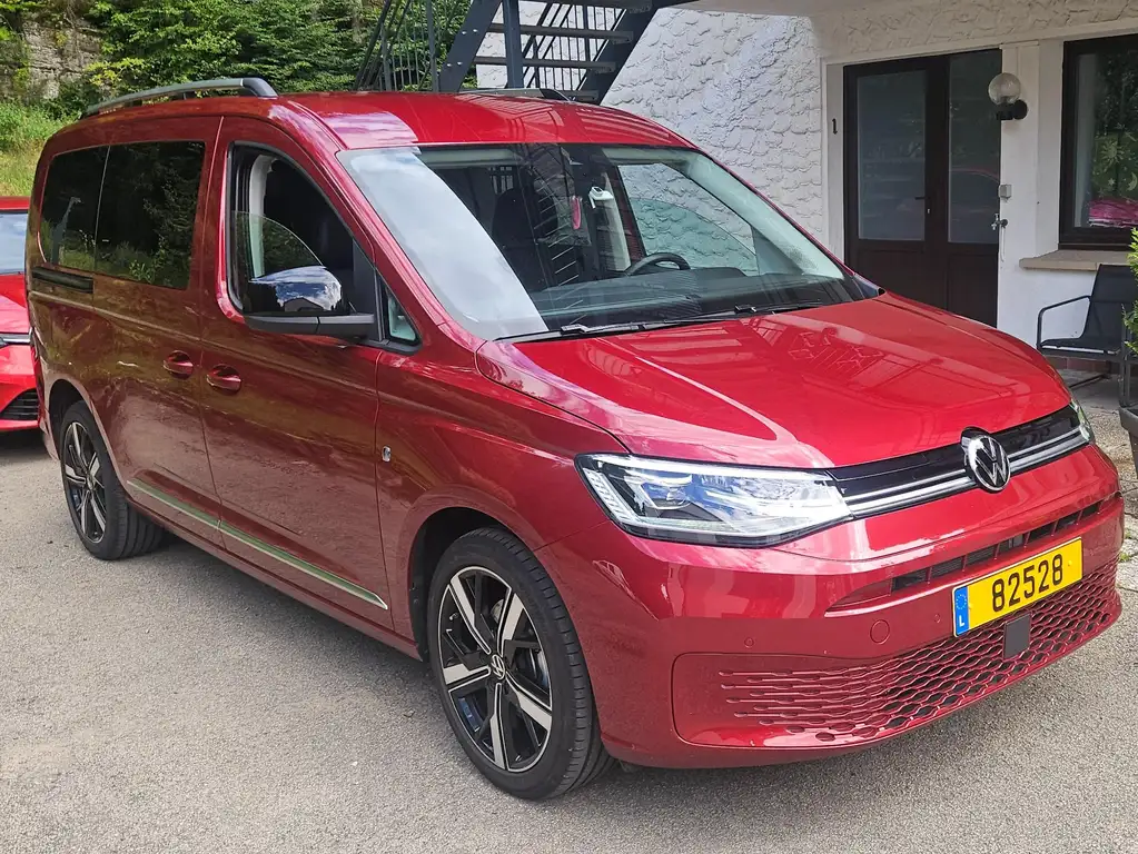 Volkswagen Caddy 2025 из Европы — купить под ключ
