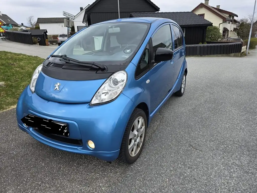 Peugeot iOn 2012 из Европы — купить под ключ