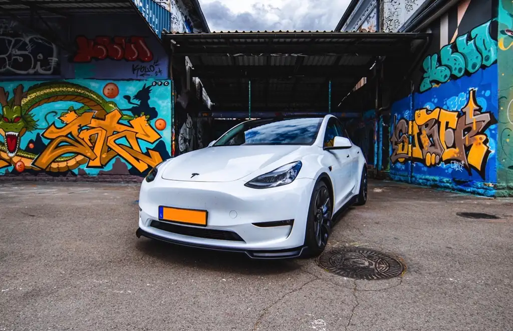 Tesla Model Y 2024 из Европы — купить под ключ