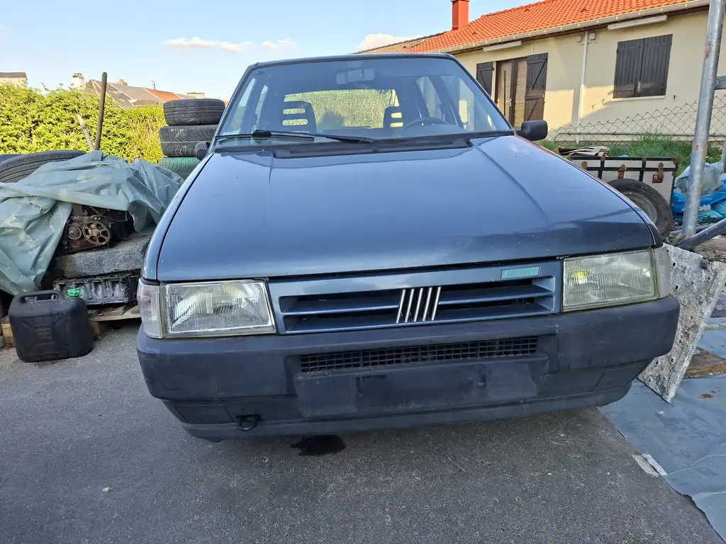 Fiat Uno 1991 из Европы — купить под ключ