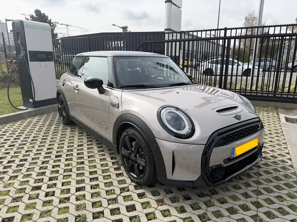 Mini Cooper S 2023 из Европы — купить под ключ