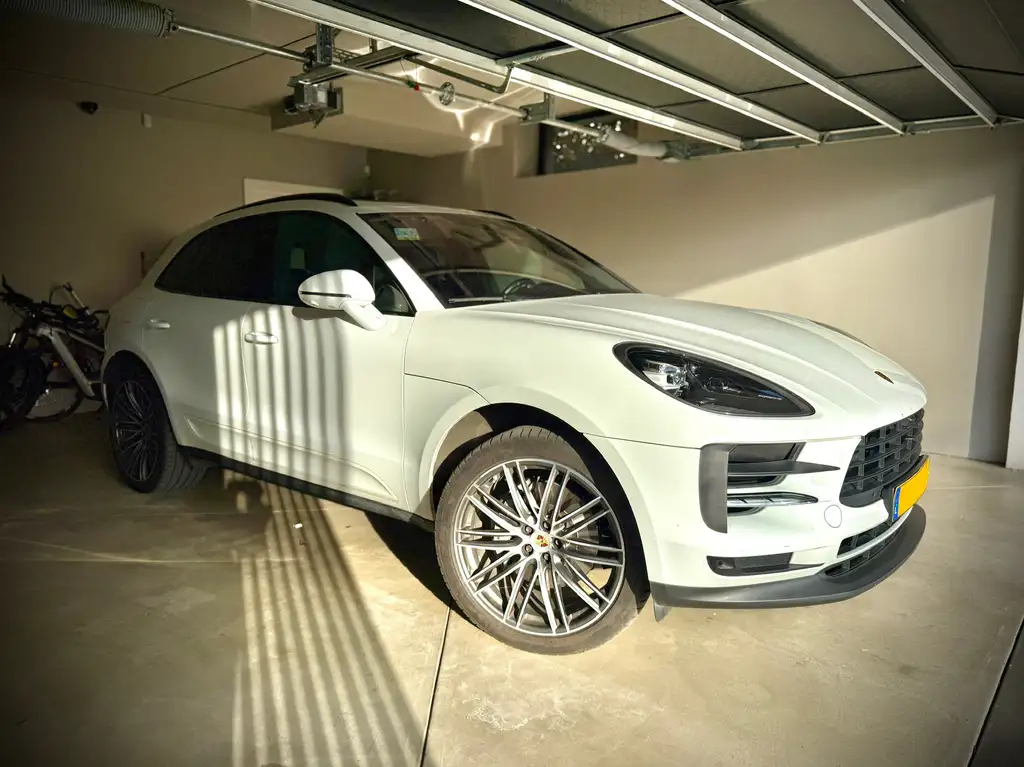 Porsche Macan 2019 из Европы — купить под ключ