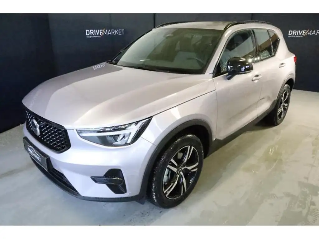 Volvo XC40 2025 из Европы — купить под ключ