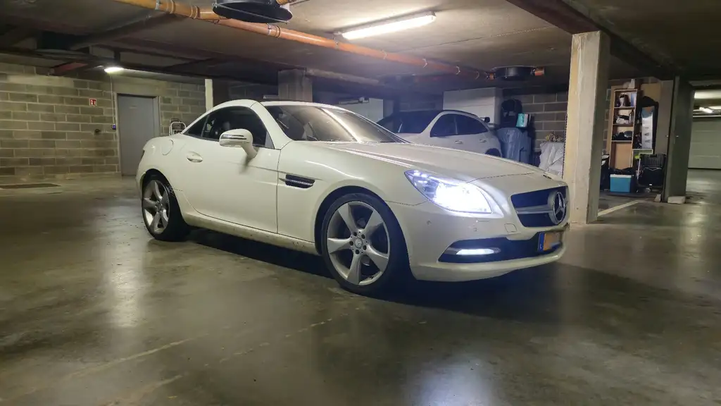 Mercedes-Benz SLK 200 2011 из Европы — купить под ключ