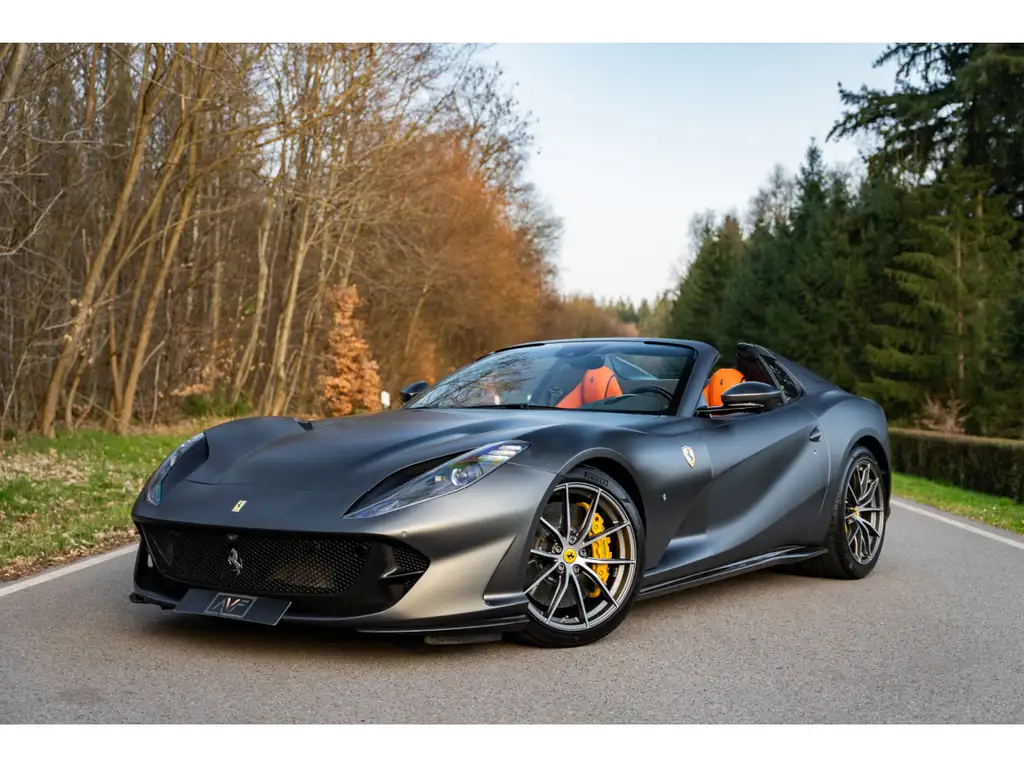 Ferrari 812 2022 из Европы — купить под ключ